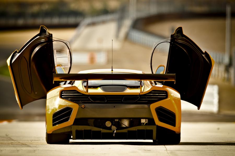  McLaren MP4-12C GT3 2011 года  (фото 17 из 107)